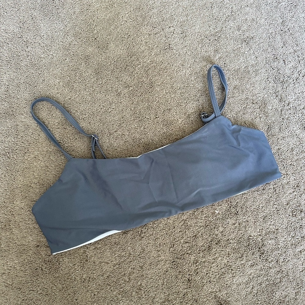 Women’s bikini top Medium